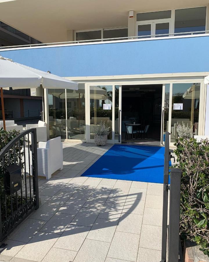 Hotel Croce Del Sud Римини Экстерьер фото